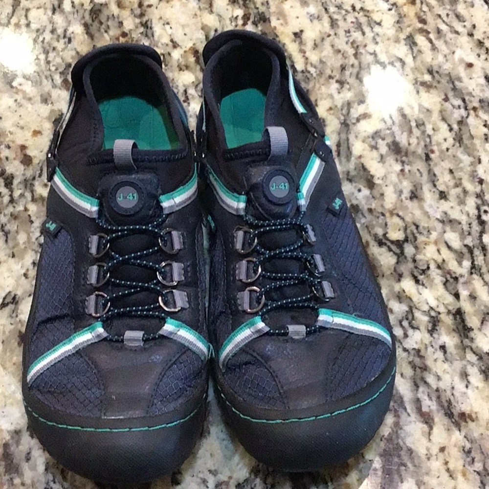 J41 Adventure Woman Shoes 7.5 M